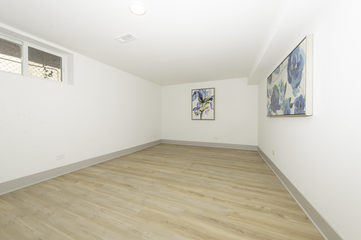 12616 S Lincoln Street, Calumet Park, IL 60827
