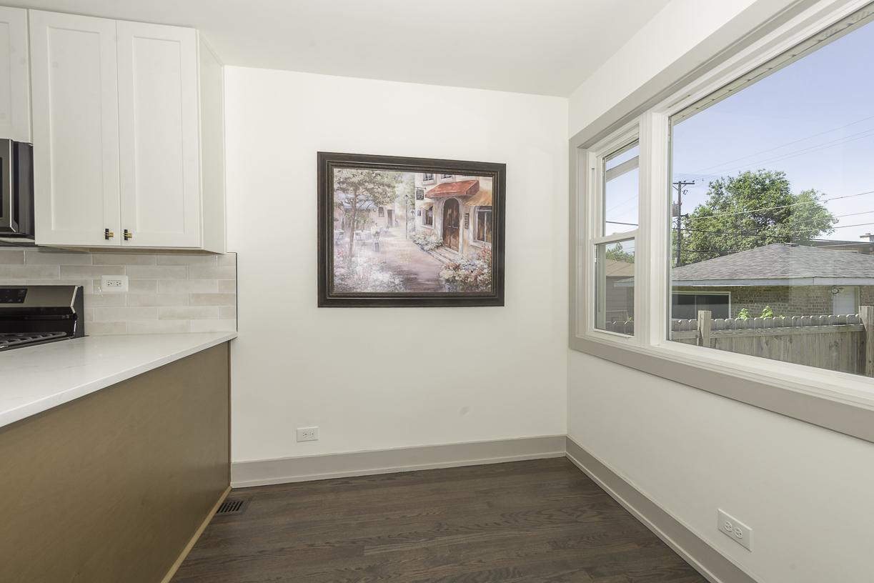 12616 S Lincoln Street, Calumet Park, IL 60827