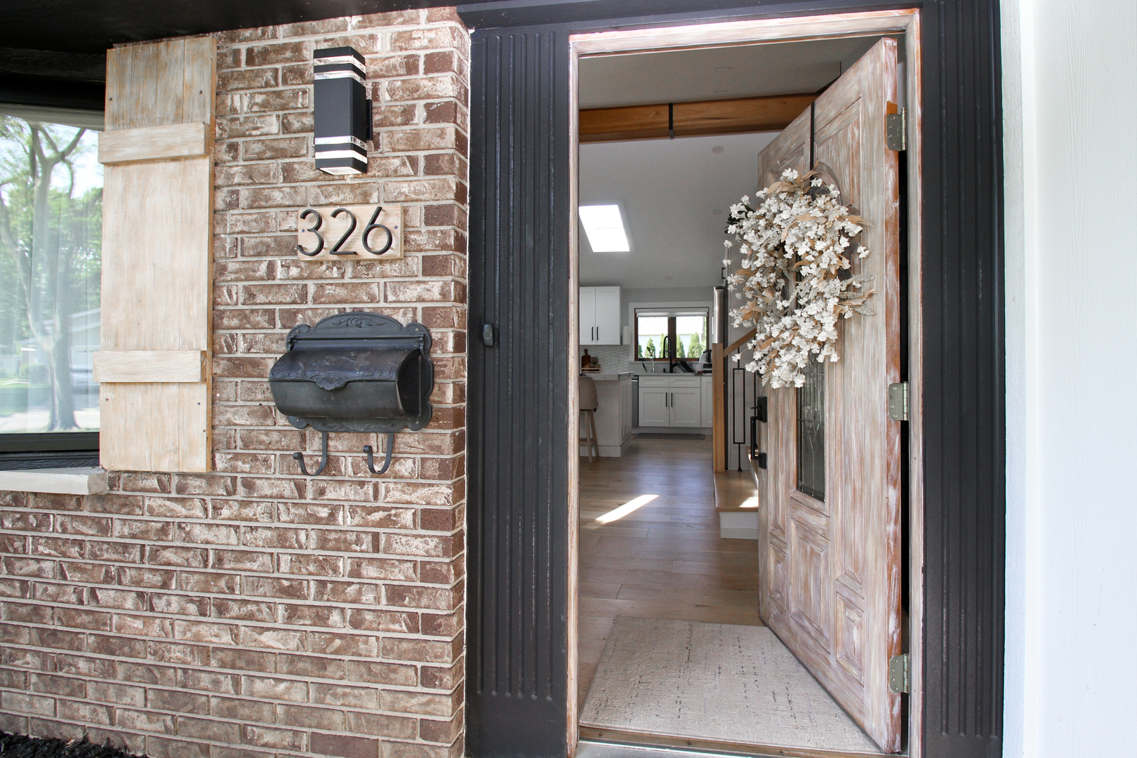 326 MILAN Court, Schaumburg, IL 60193