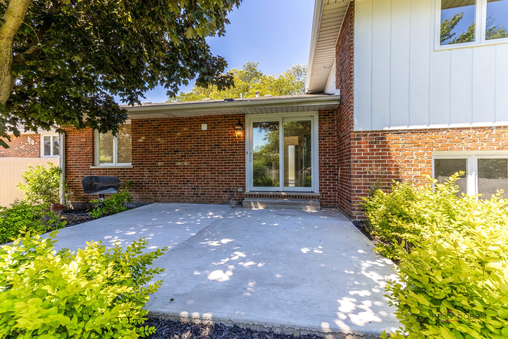 14739 Maple Avenue, Orland Park, IL 60462