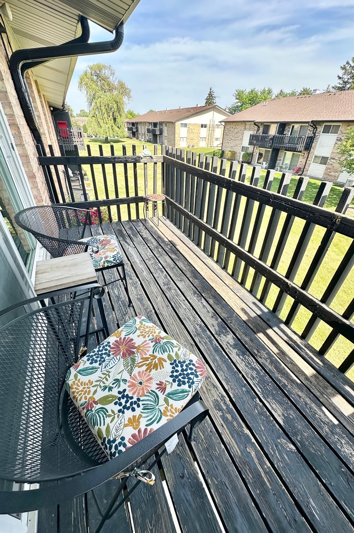 6A Kingery Quarter Road #203, Willowbrook, IL 60527