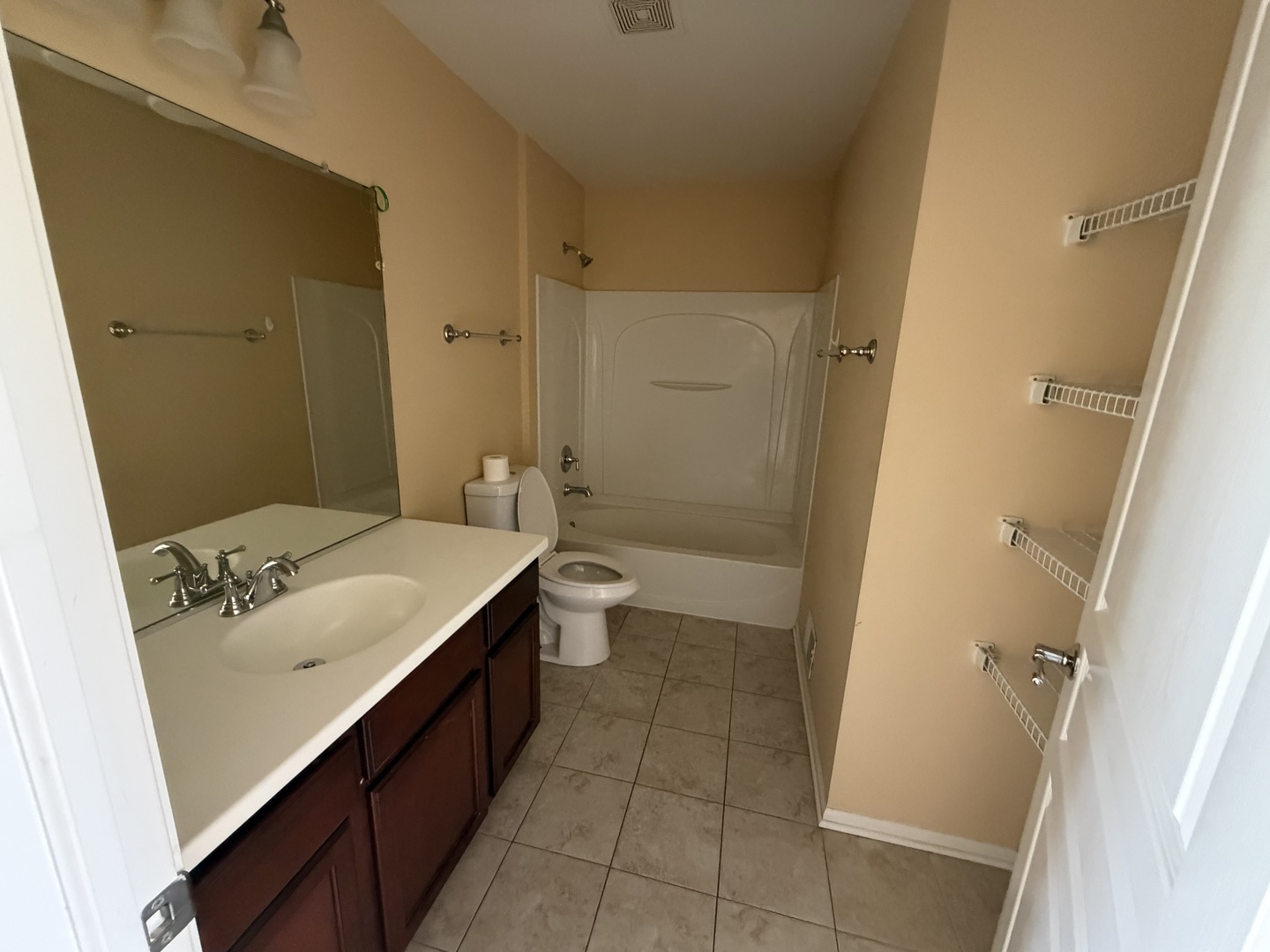 4111 Credence Drive, Zion, IL 60099