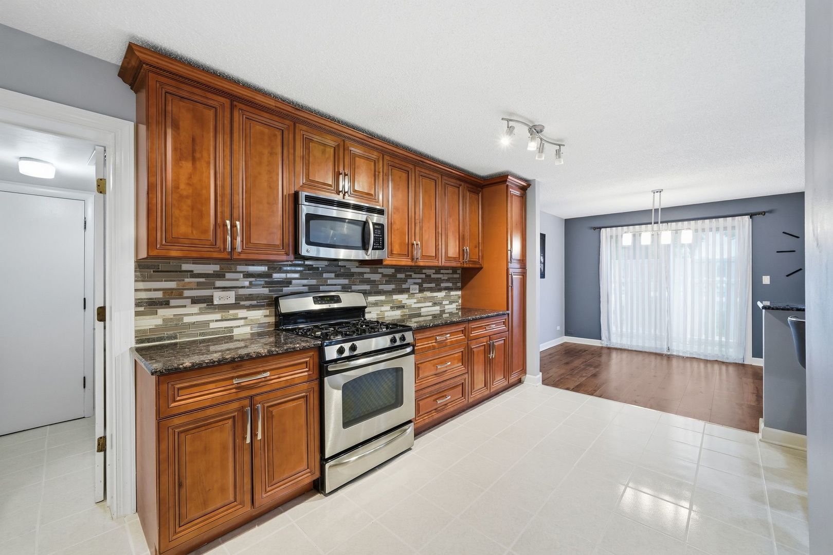 15348 Meadow Court #D, Oak Forest, IL 60452