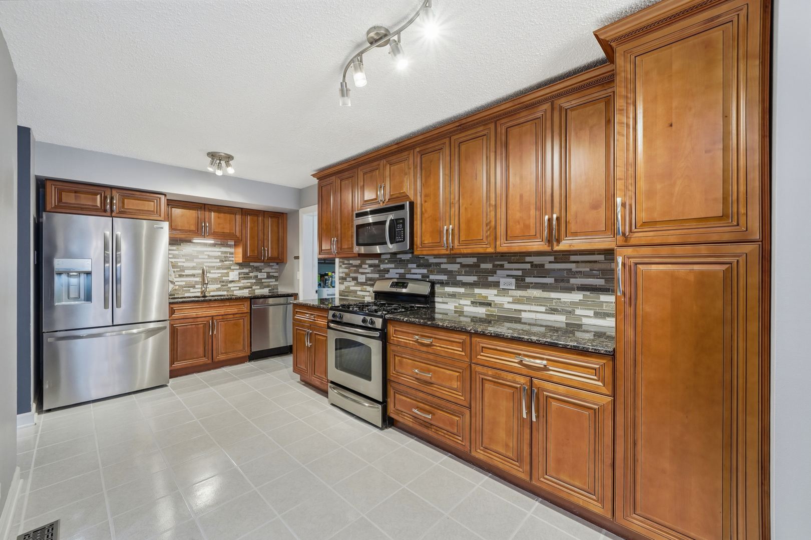 15348 Meadow Court #D, Oak Forest, IL 60452