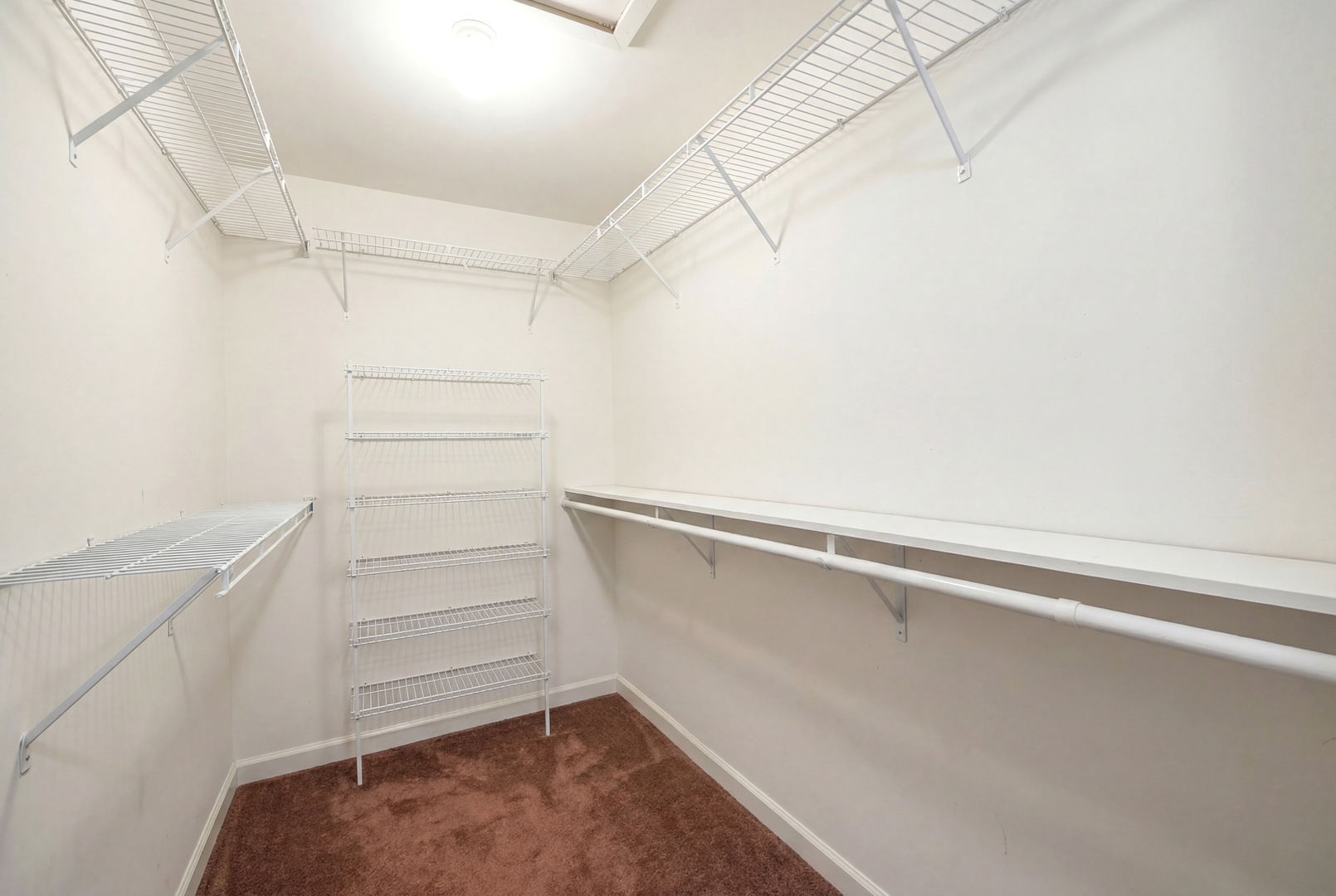 1447 Mackenzie Lane, Elgin, IL 60120