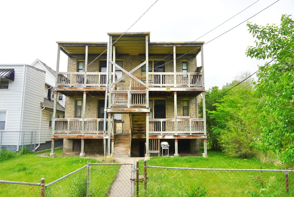 7321 S Stewart Avenue, Chicago, IL 60621