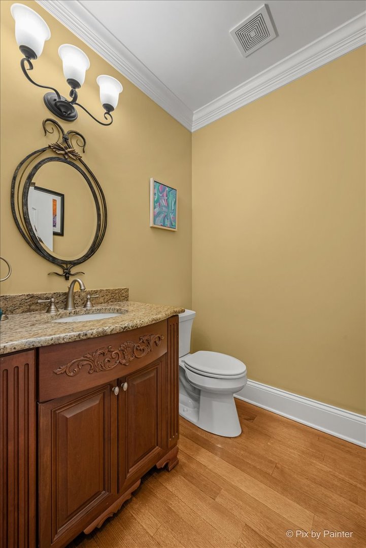 434 W Benton Avenue, Naperville, IL 60540