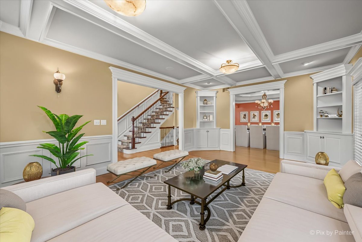 434 W Benton Avenue, Naperville, IL 60540