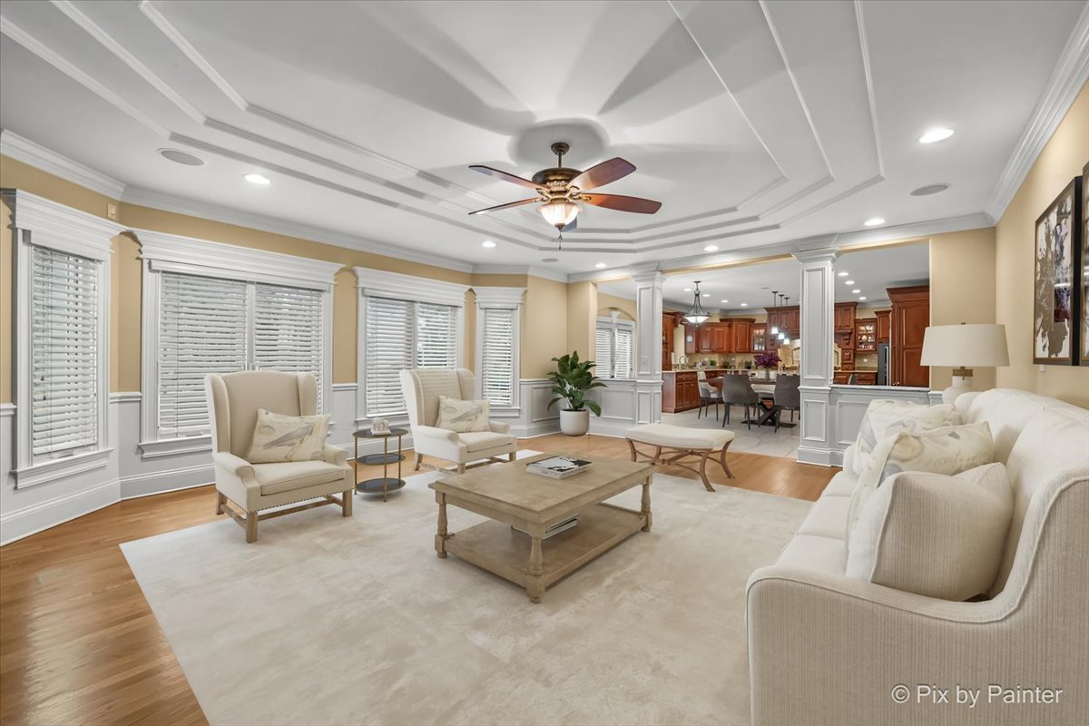 434 W Benton Avenue, Naperville, IL 60540