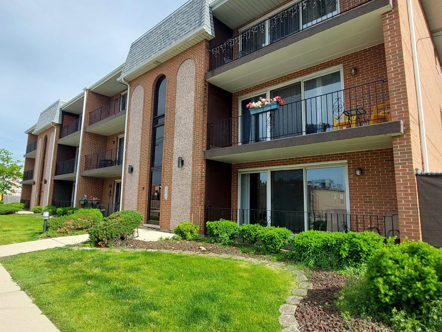 4009 W 105th Street #1, Oak Lawn, IL 60453
