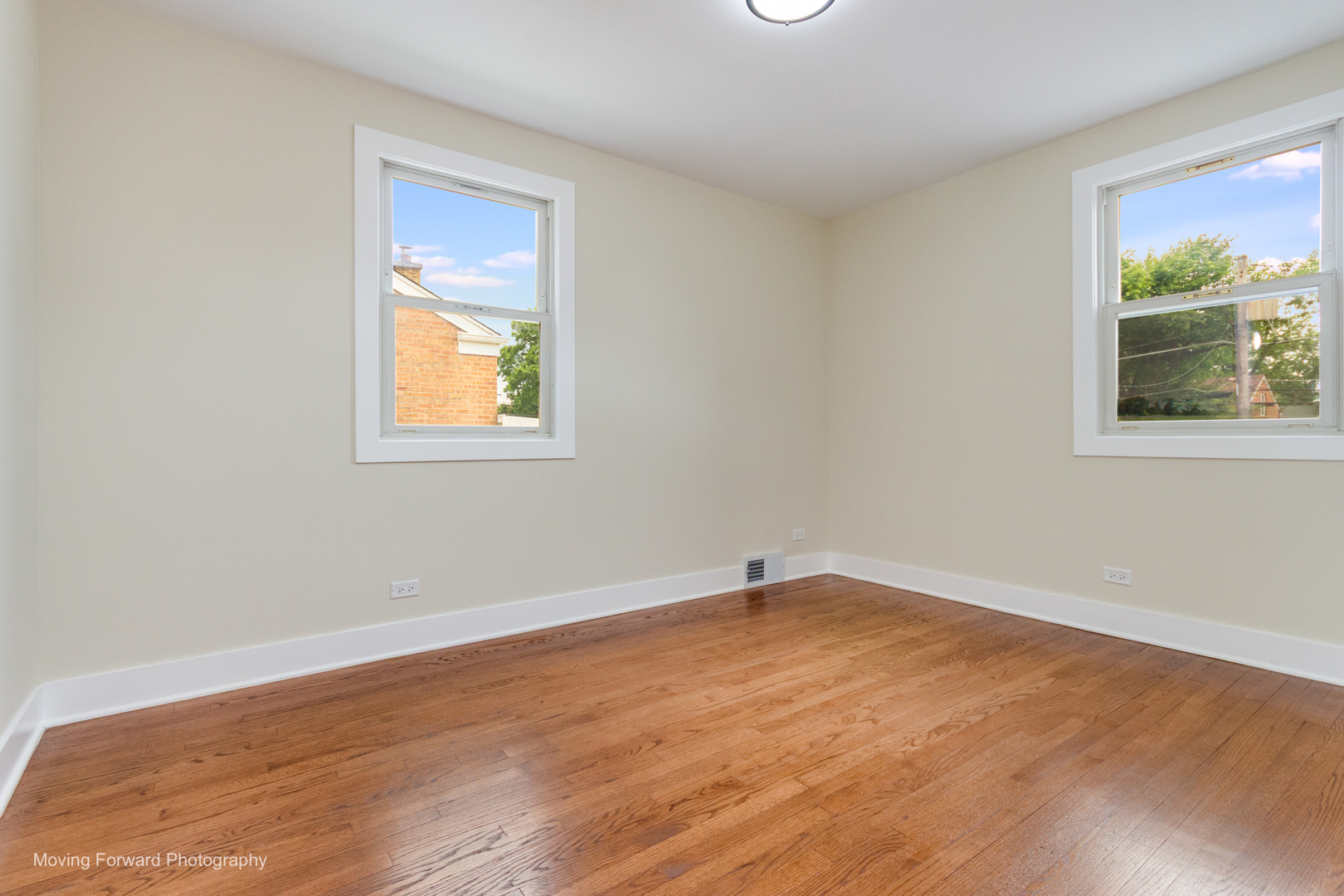 2616 S 11th Avenue, Broadview, IL 60155