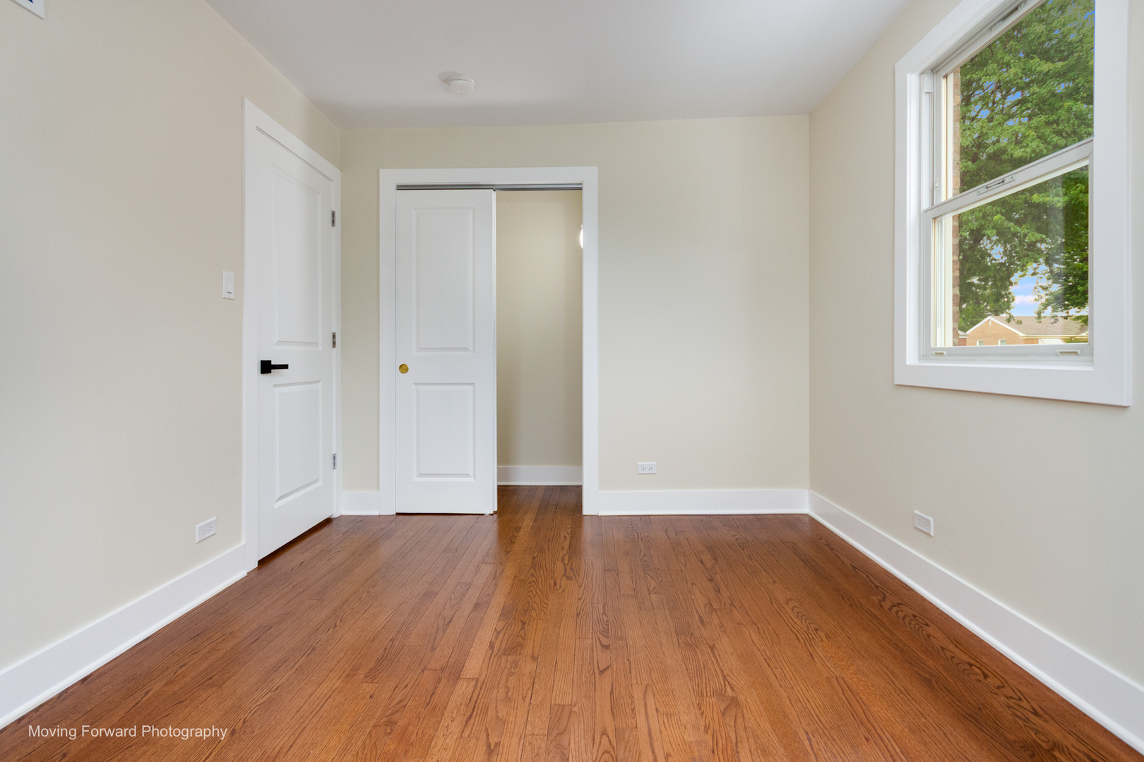 2616 S 11th Avenue, Broadview, IL 60155