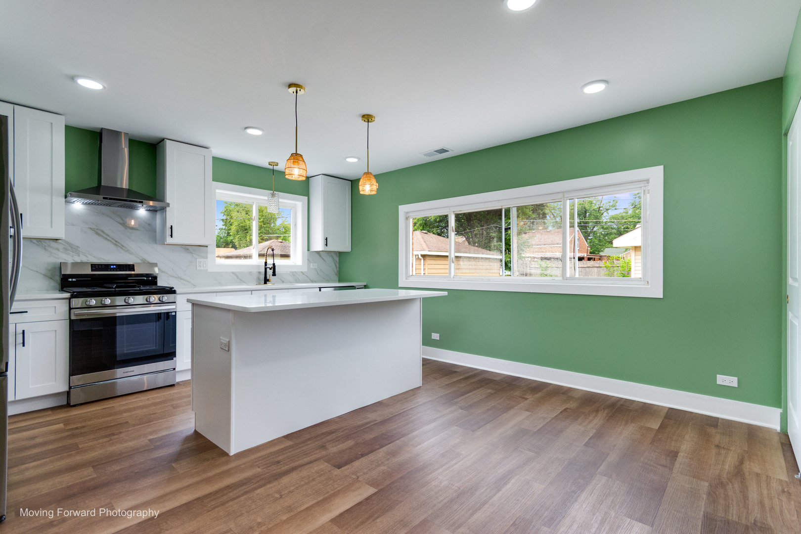 2616 S 11th Avenue, Broadview, IL 60155
