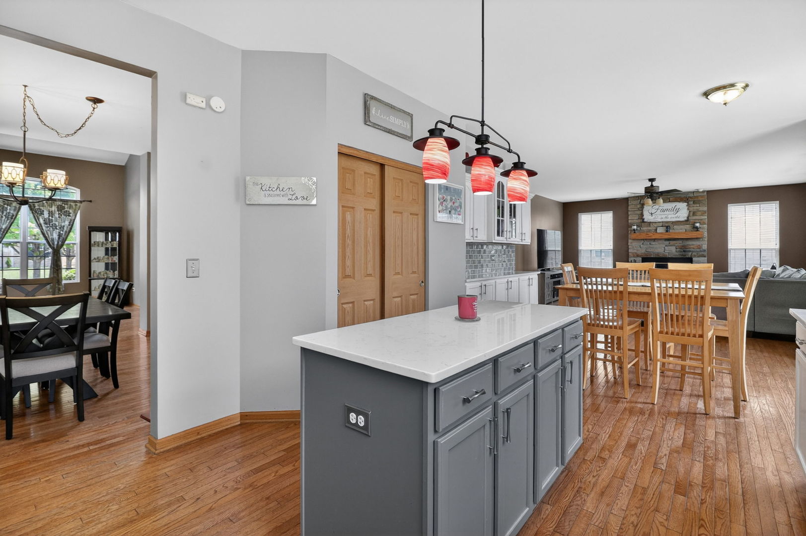 395 S Palmer Drive, Bolingbrook, IL 60490