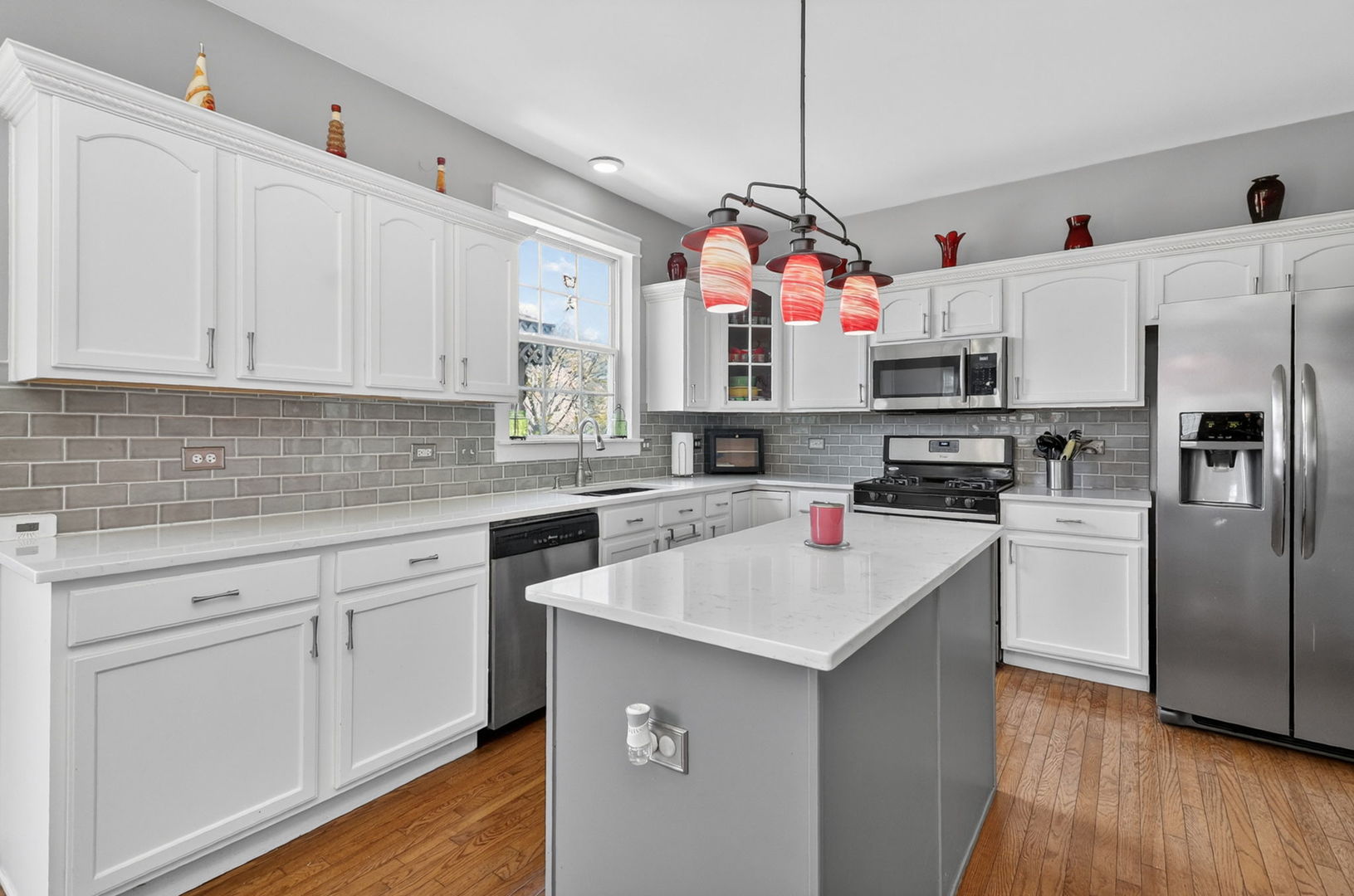 395 S Palmer Drive, Bolingbrook, IL 60490