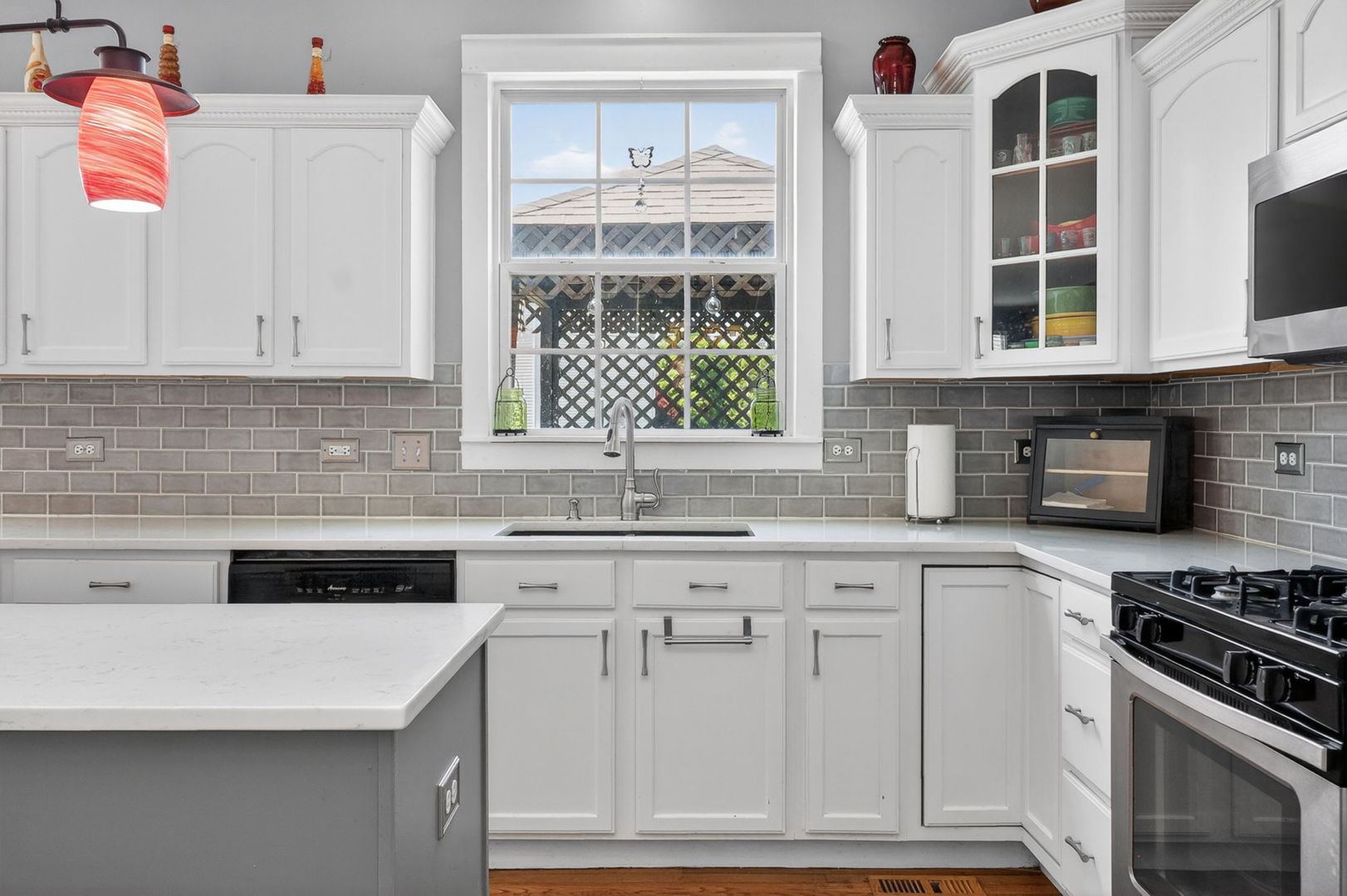 395 S Palmer Drive, Bolingbrook, IL 60490