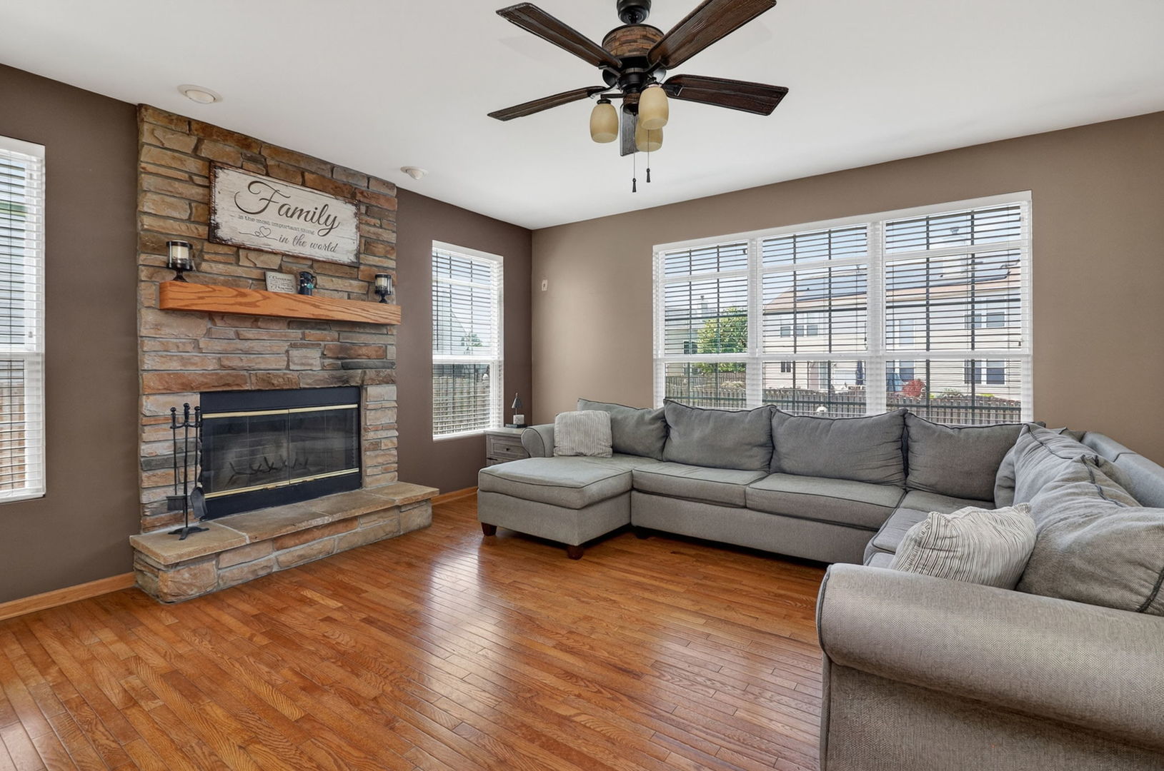 395 S Palmer Drive, Bolingbrook, IL 60490