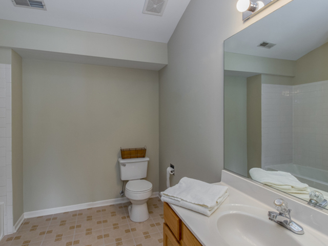 2607 Sheehan Court #201, Naperville, IL 60564