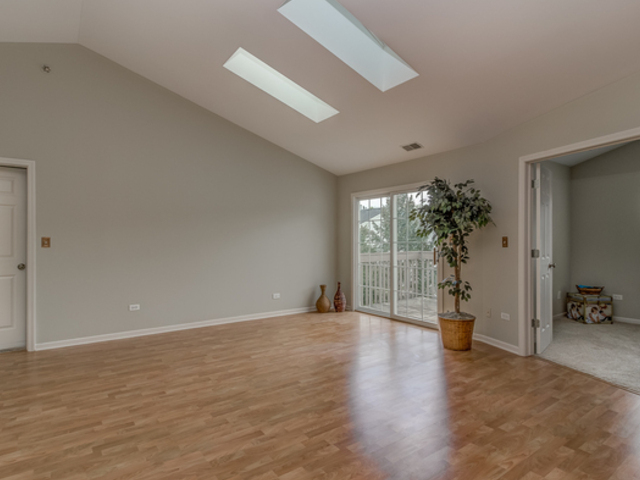 2607 Sheehan Court #201, Naperville, IL 60564