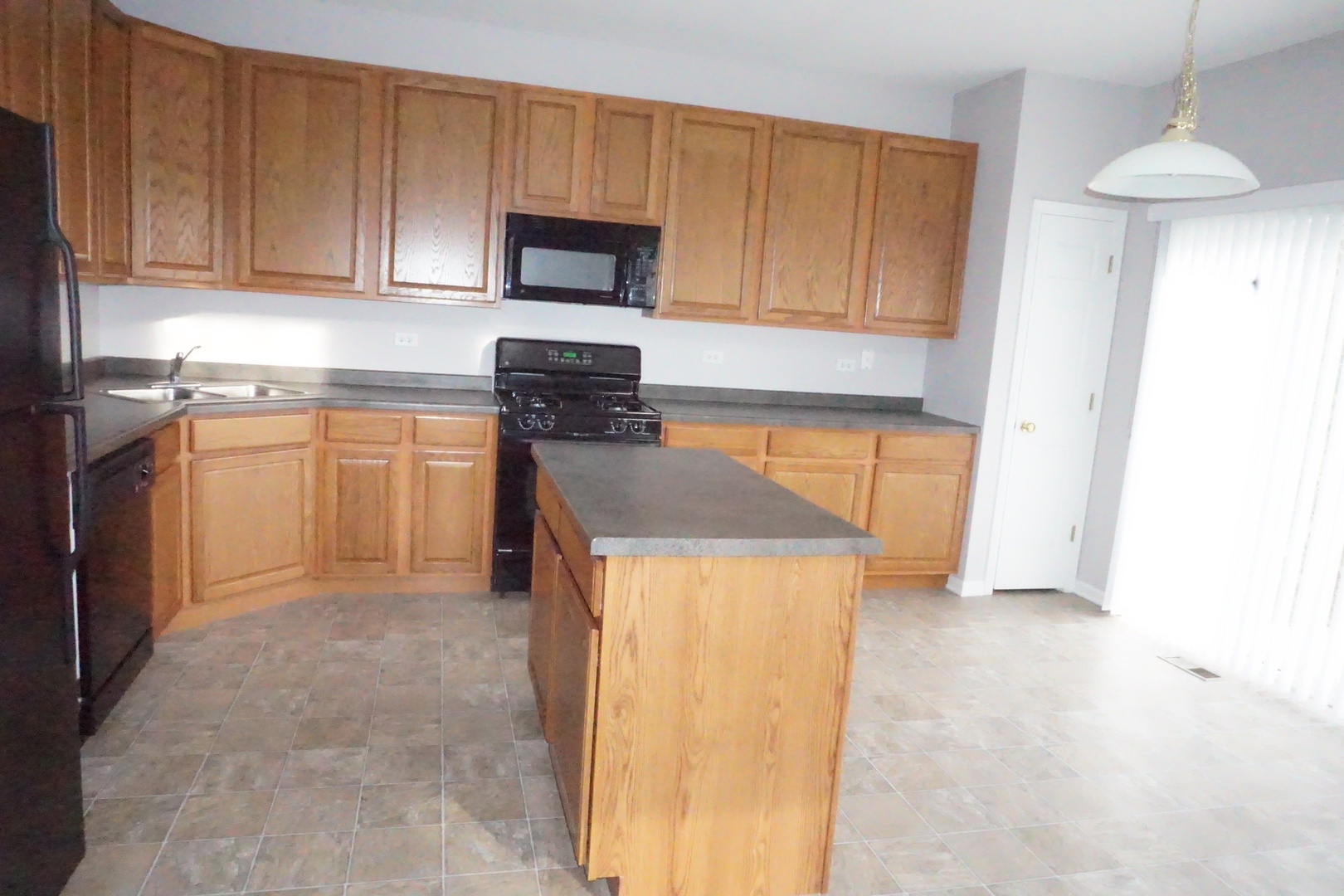 3740 Pope Court #740-4, Plano, IL 60545