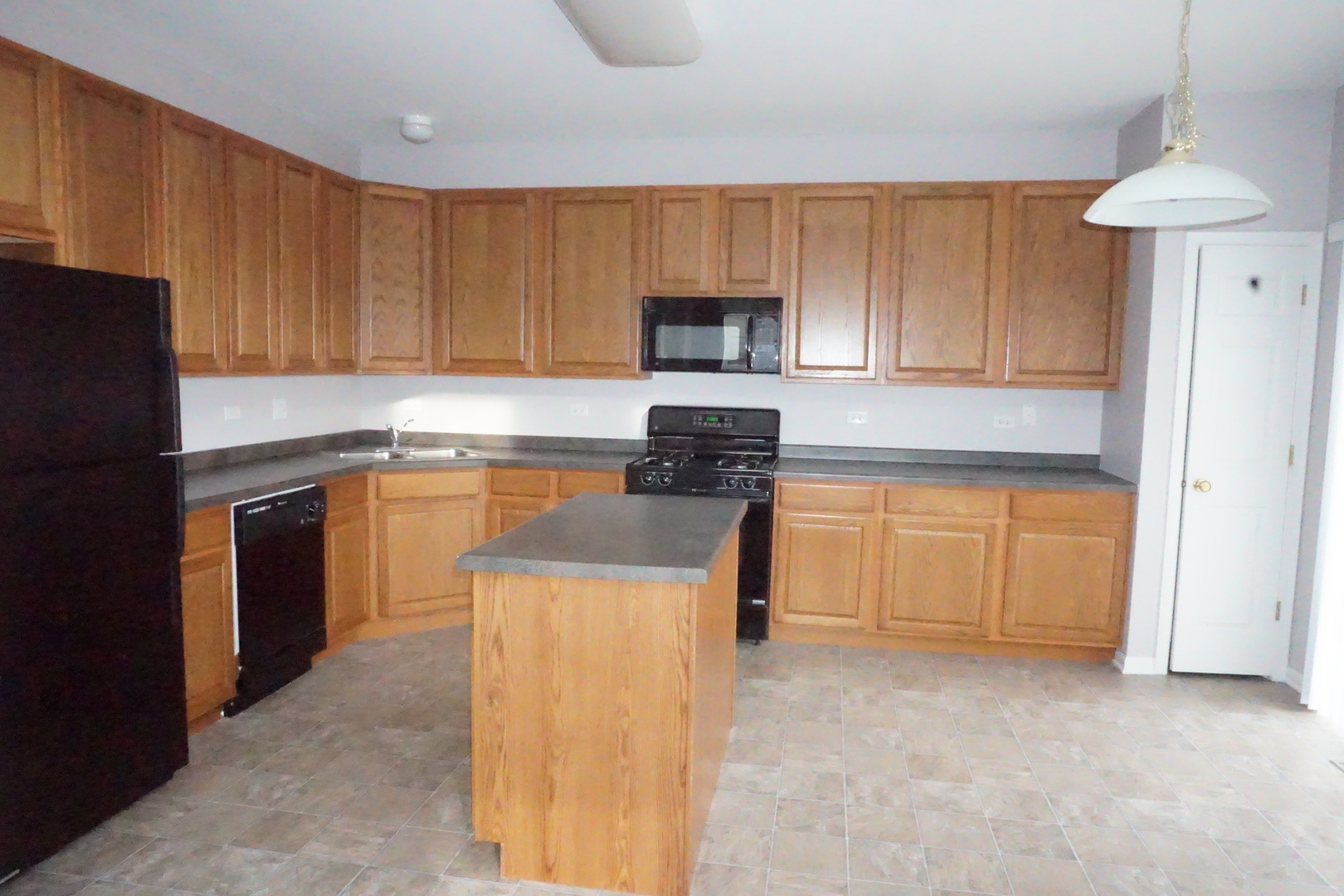 3740 Pope Court #740-4, Plano, IL 60545