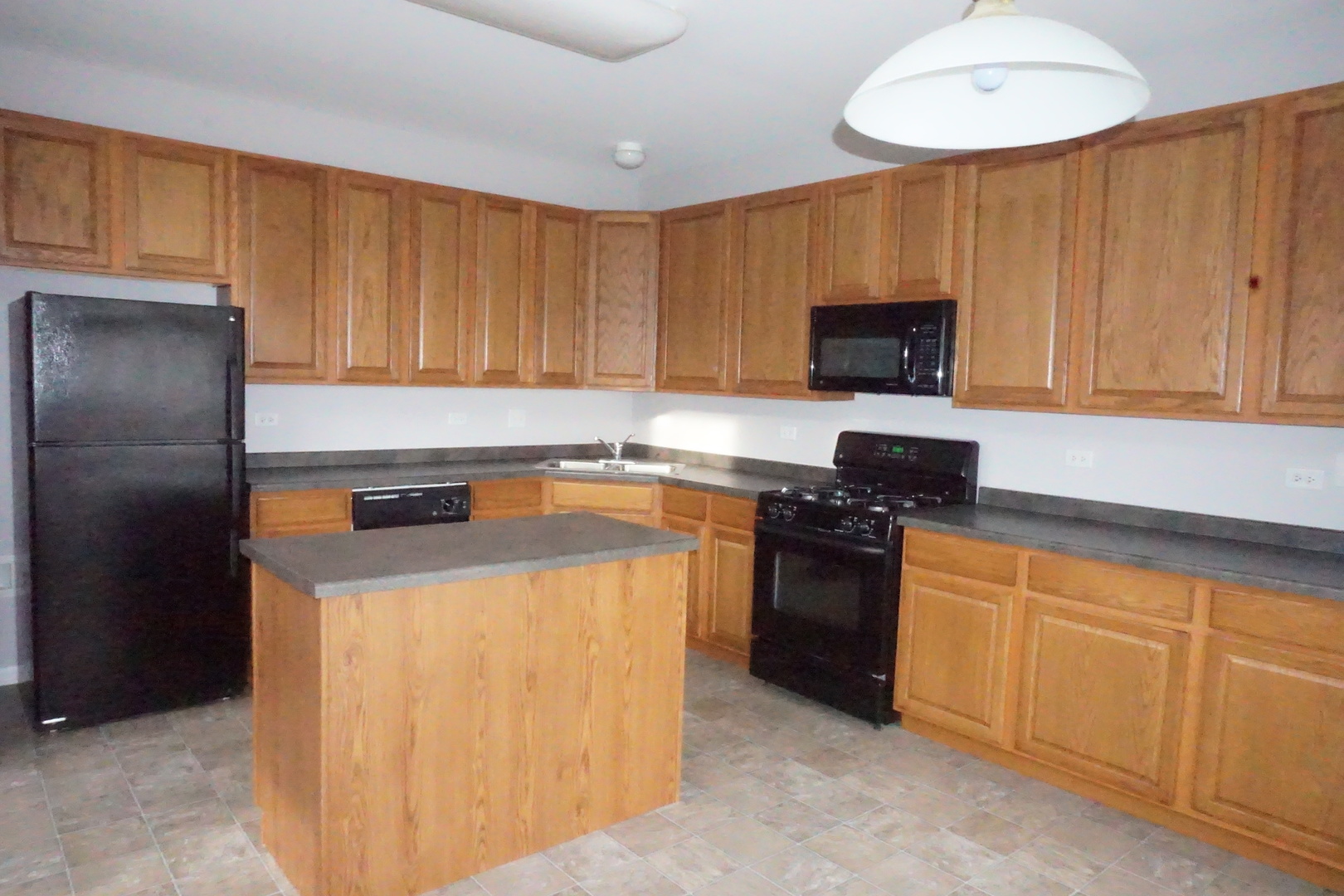 3740 Pope Court #740-4, Plano, IL 60545