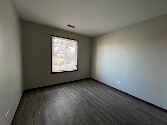 7030 Barrington Court #204, Woodridge, IL 60517