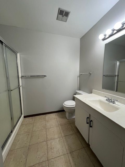 7030 Barrington Court #204, Woodridge, IL 60517