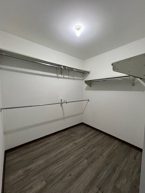 7030 Barrington Court #204, Woodridge, IL 60517