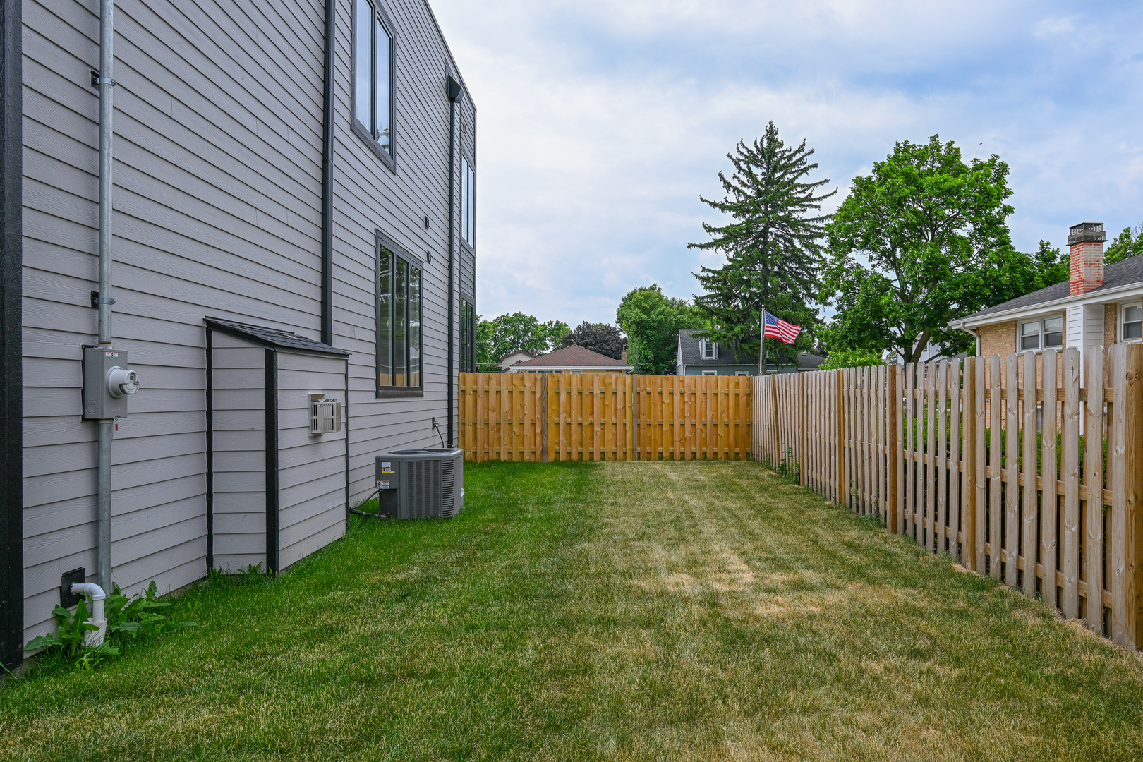 4015 Goss Avenue, Schiller Park, IL 60176