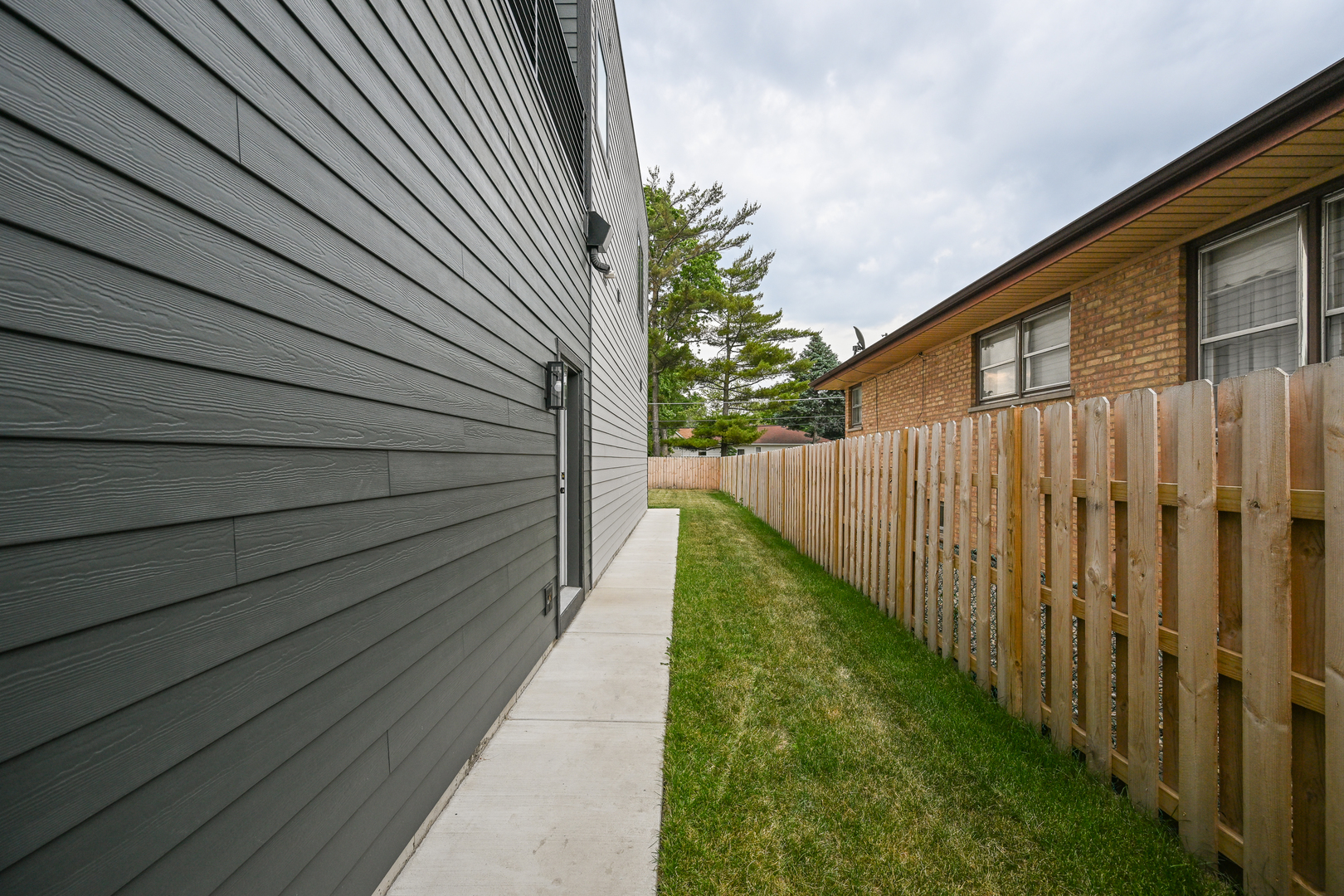 4015 Goss Avenue, Schiller Park, IL 60176