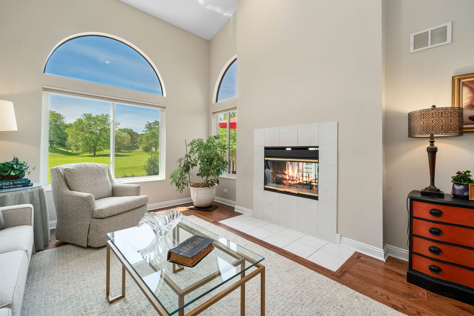 525 WHITE OAK Lane #26525, Lake Barrington, IL 60010
