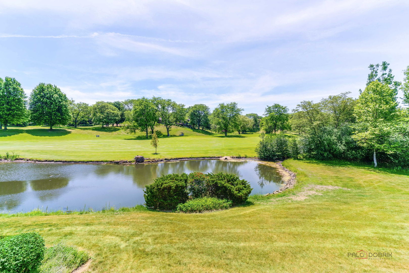 525 WHITE OAK Lane #26525, Lake Barrington, IL 60010