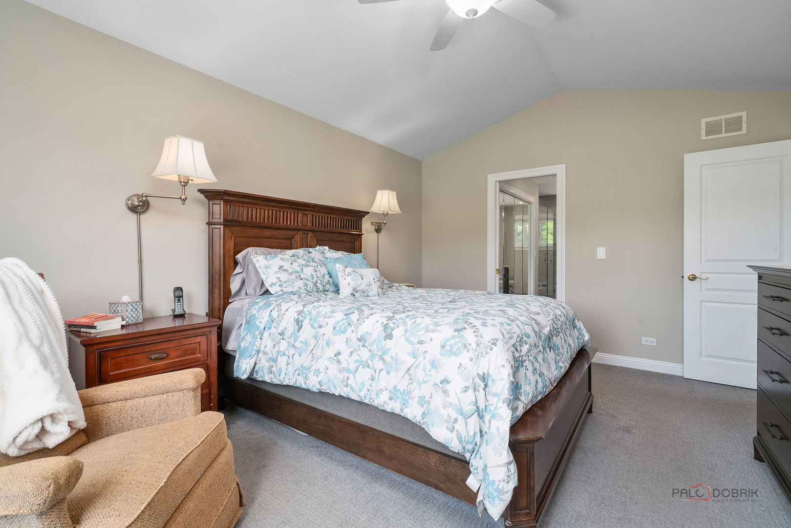 525 WHITE OAK Lane #26525, Lake Barrington, IL 60010