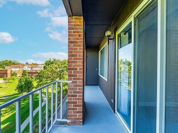 1450 Plymouth Lane #501, Elgin, IL 60123