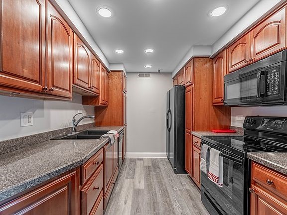 1450 Plymouth Lane #501, Elgin, IL 60123