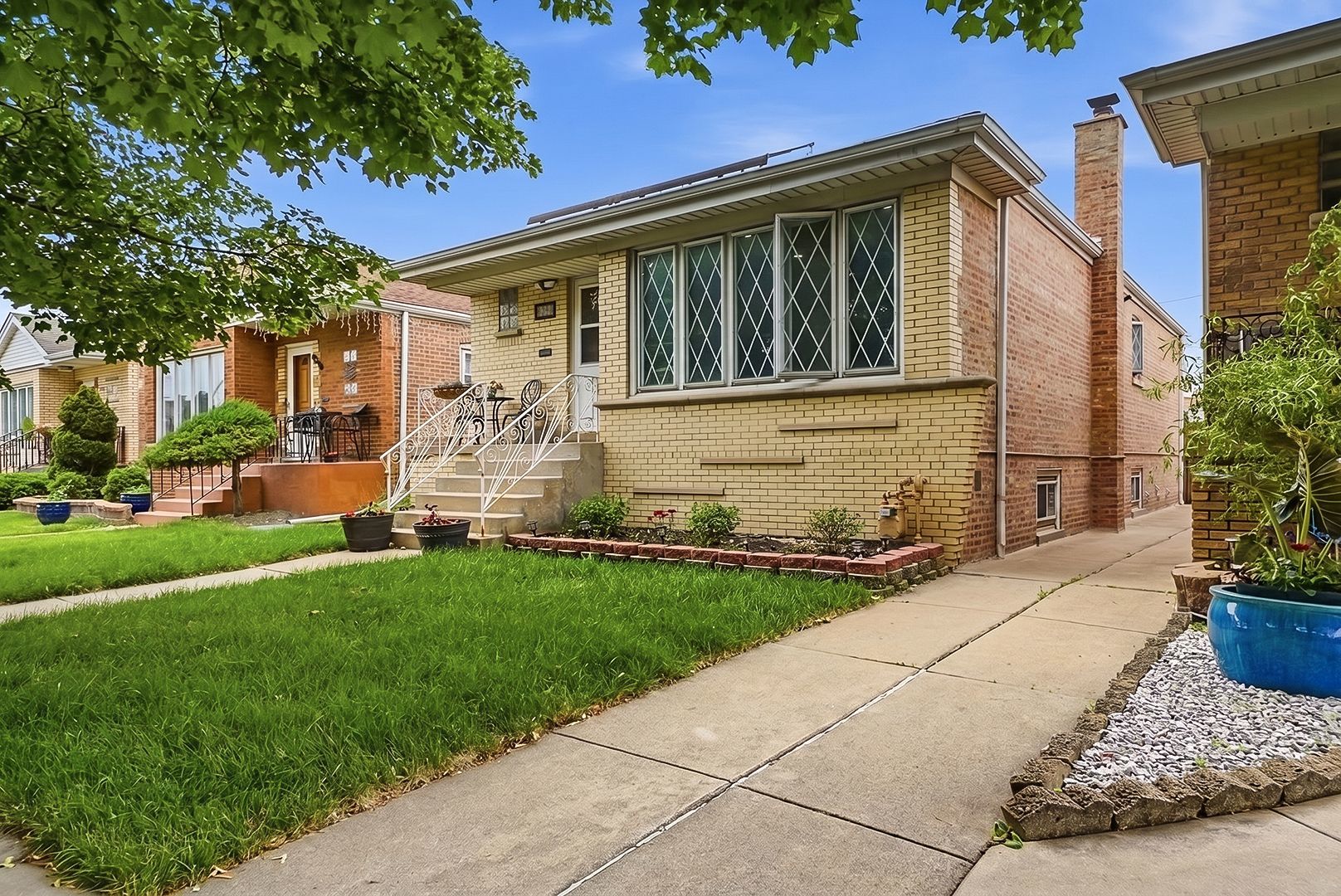 6348 S LAPORTE Avenue, Chicago, IL 60638