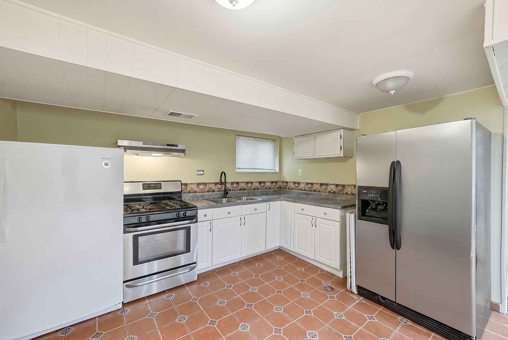 6348 S LAPORTE Avenue, Chicago, IL 60638