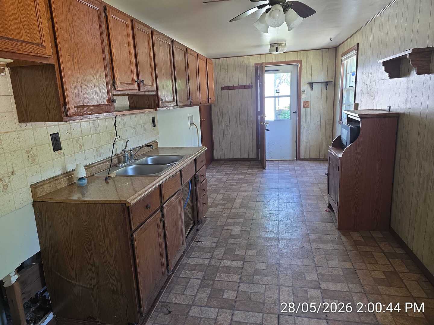 148 Pecos Circle, Carpentersville, IL 60110