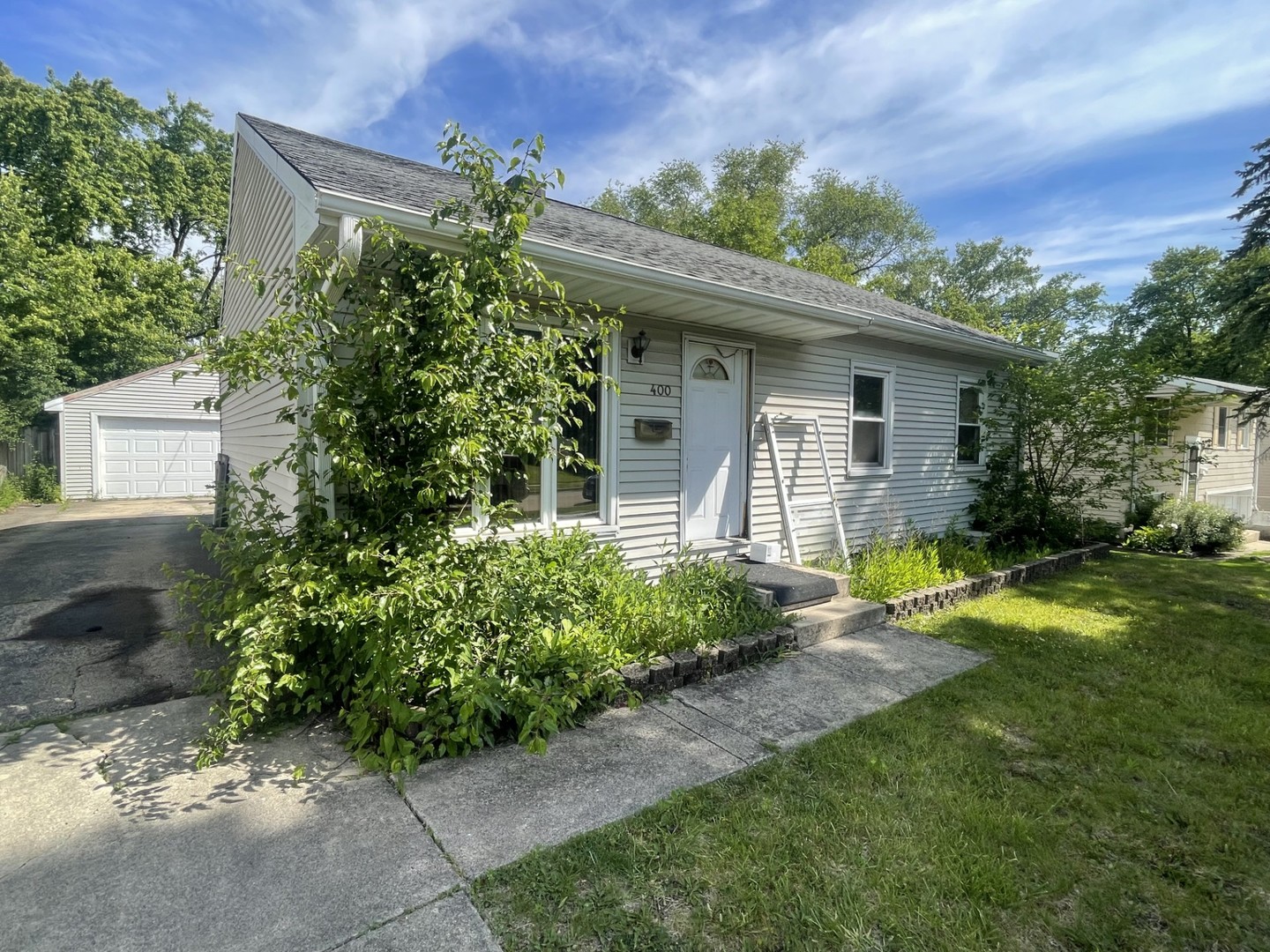 400 E Altgeld Avenue, Glendale Heights, IL 60139