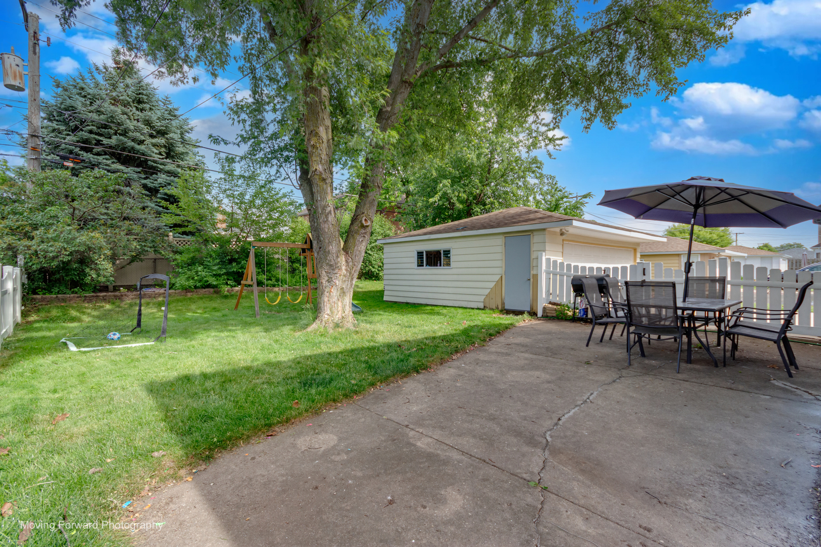 761 N Willow Road, Elmhurst, IL 60126