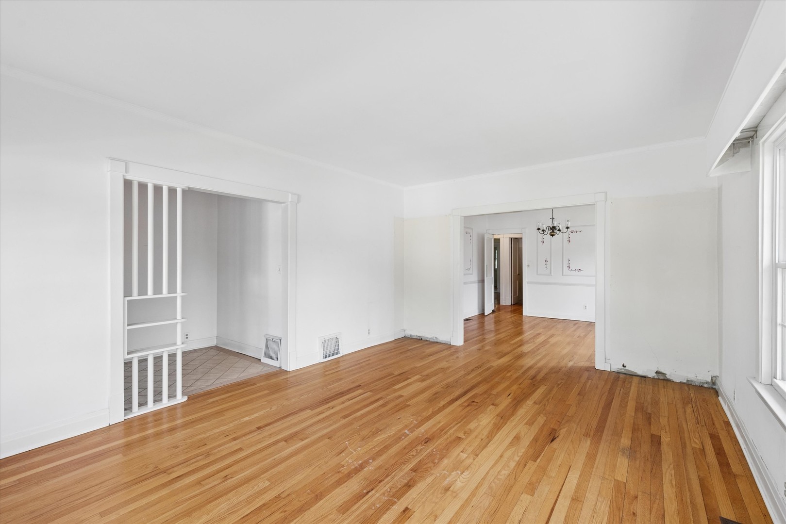 313 N Larch Avenue, Elmhurst, IL 60126