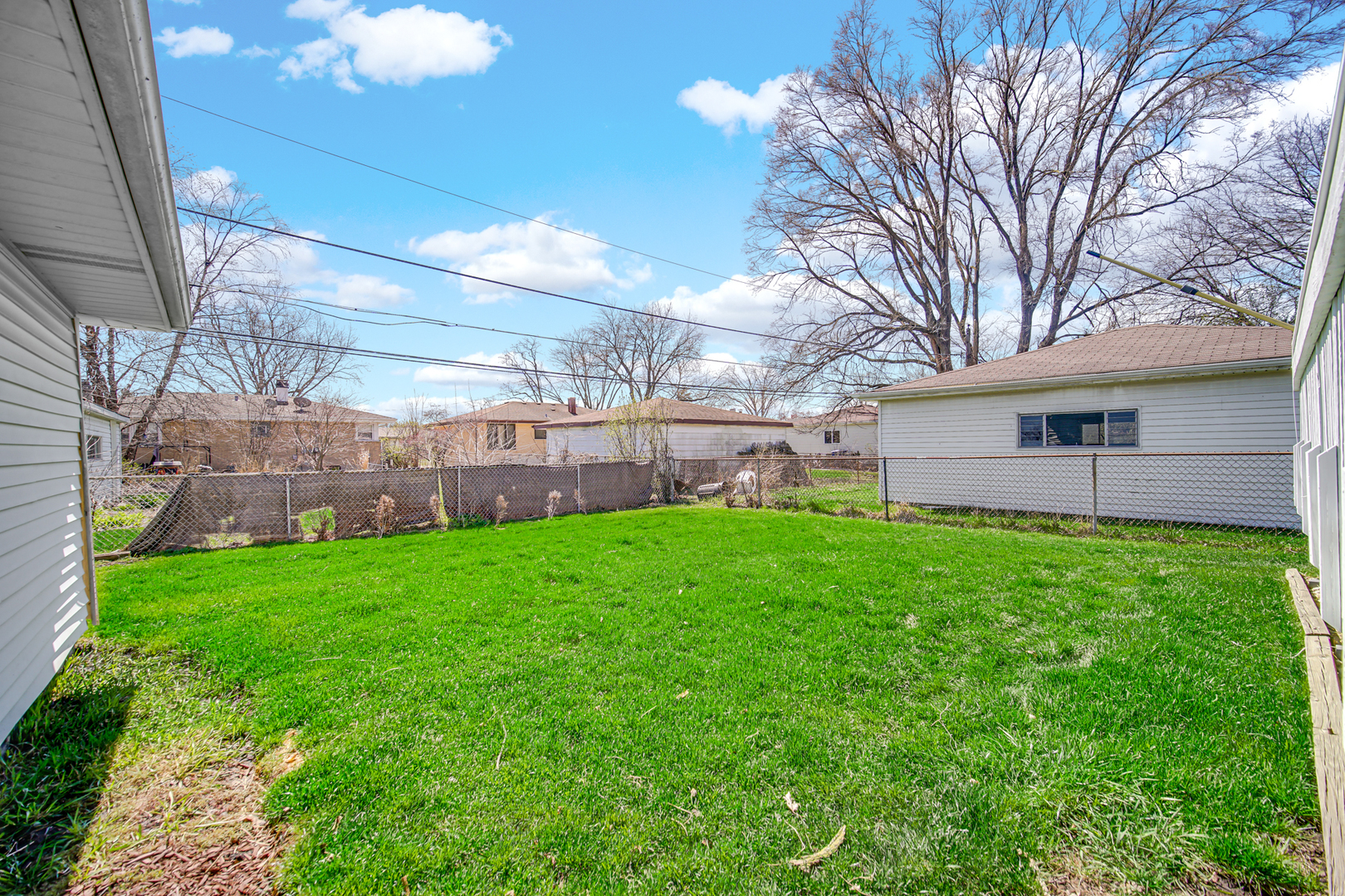 661 W Saint Aubin Drive, Addison, IL 60101