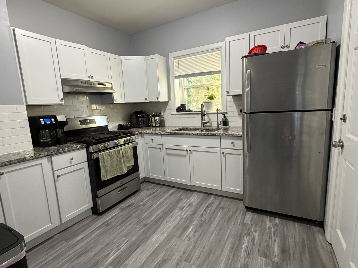 6S381 4th Street, Eola, IL 60519