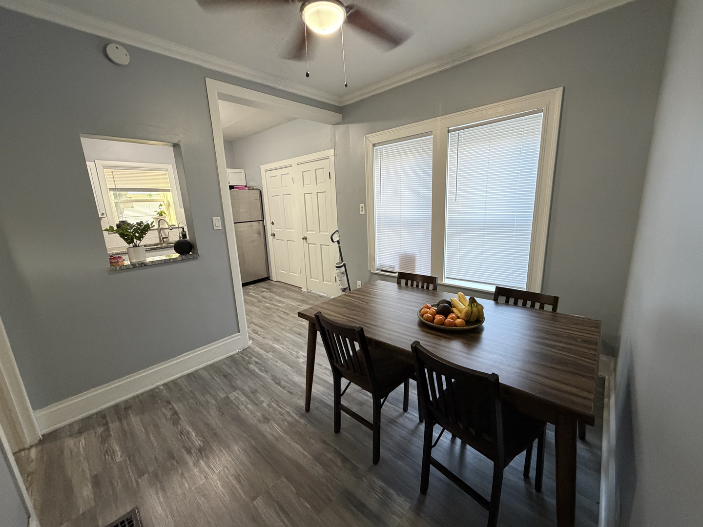 6S381 4th Street, Eola, IL 60519