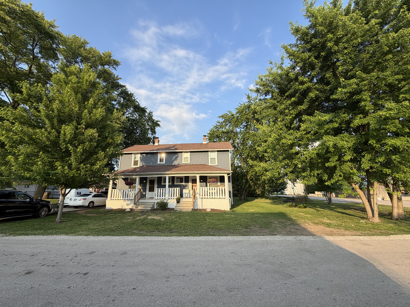 6S381 4th Street, Eola, IL 60519