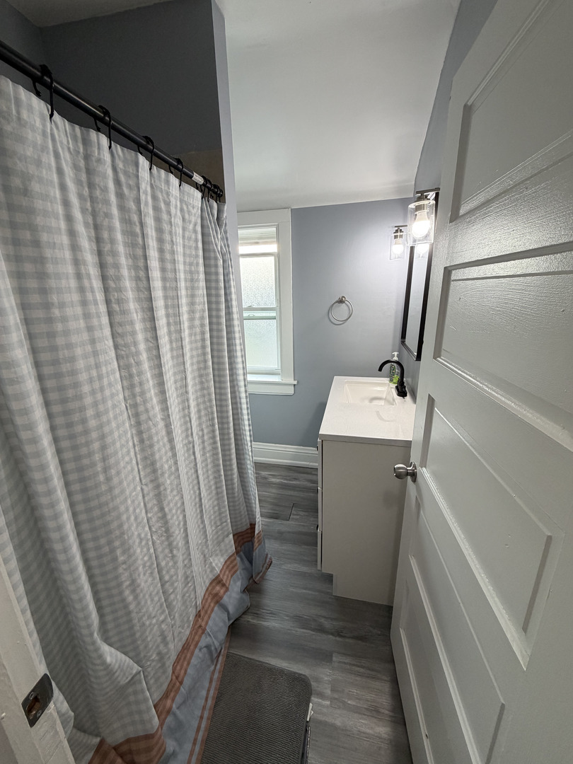 6S381 4th Street, Eola, IL 60519
