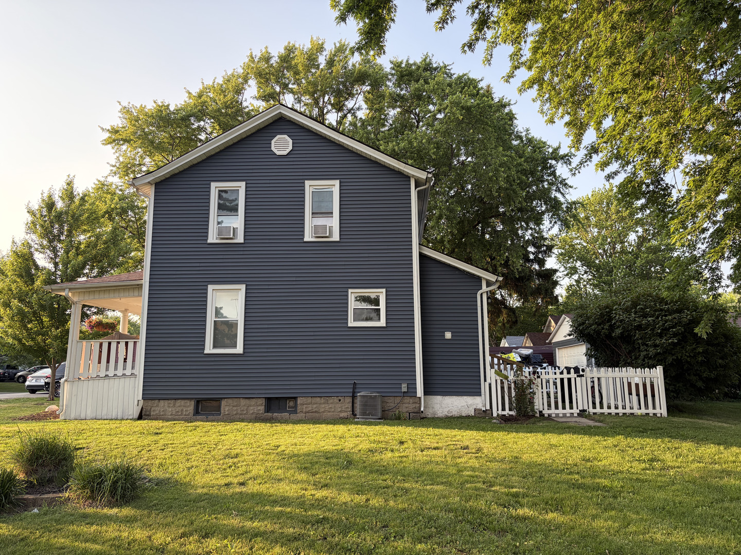 6S381 4th Street, Eola, IL 60519