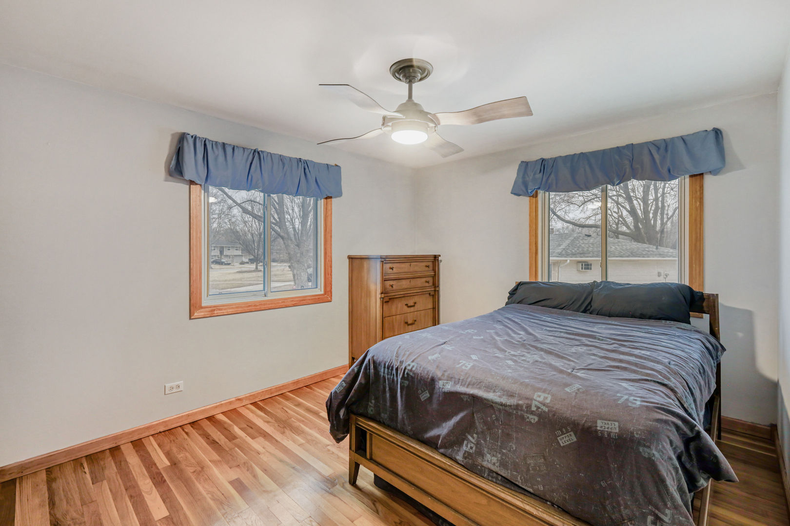 1413 Weyers Court, Schaumburg, IL 60193