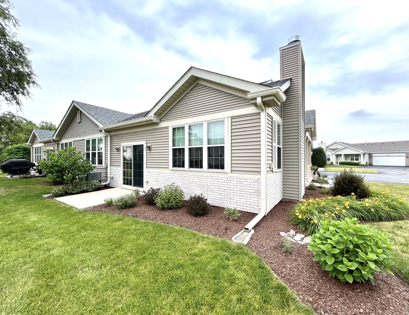 16422 Crescent Lake Court #16422, Crest Hill, IL 60403
